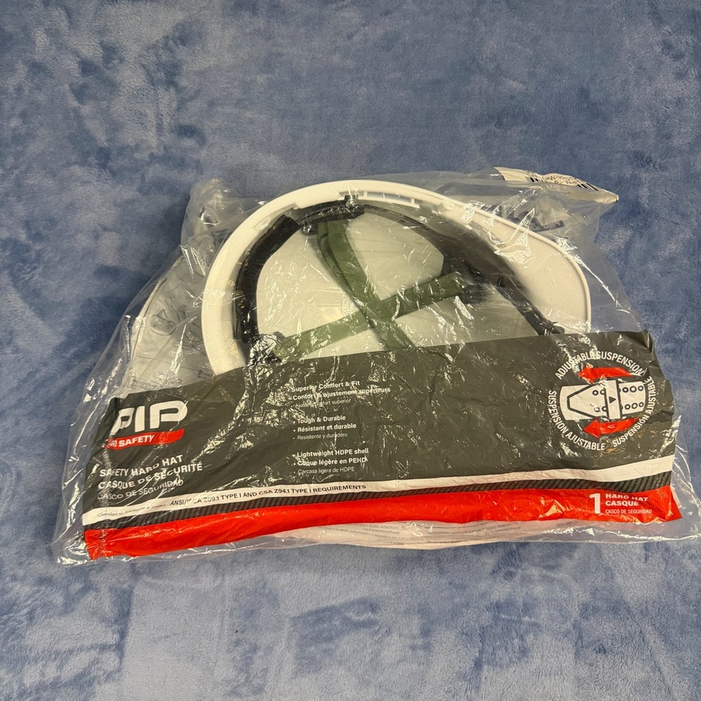 PIP White Safety Hard Hat with Black‎ Suspension